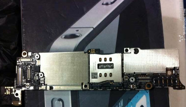 iphone-2012-motherboard-leak