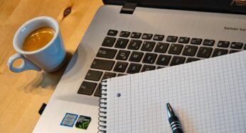 The future of hybrid work: How AI & cloud tech enable employee-centric workplaces